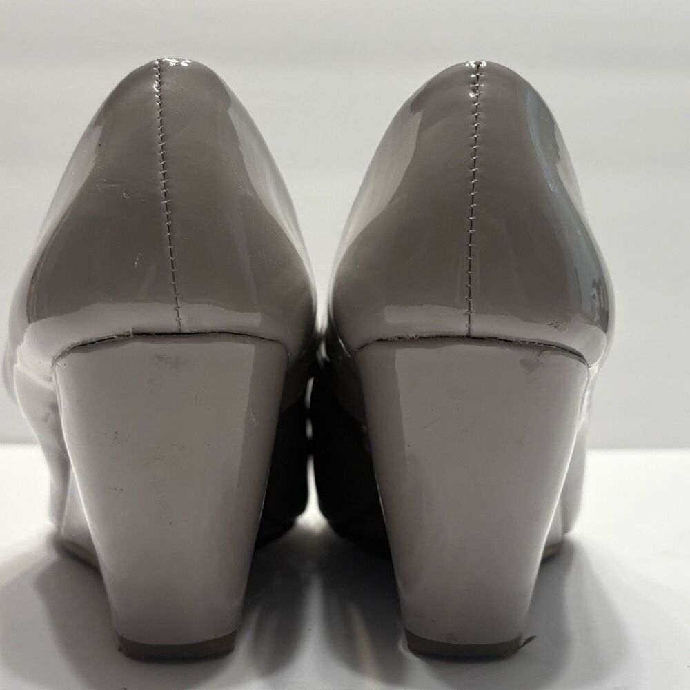 CL by Laundry Nima Patent Wedge Pump Grey Slip On 2.75” Heel Size 7.5 - Picture 6 of 16